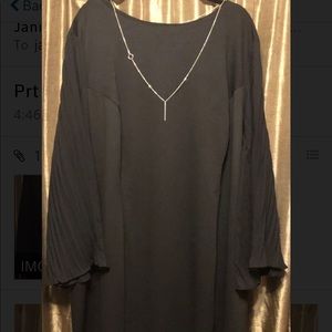 Black midi dress with sheer bell shaped sleeves and jewelry attachment size 4X